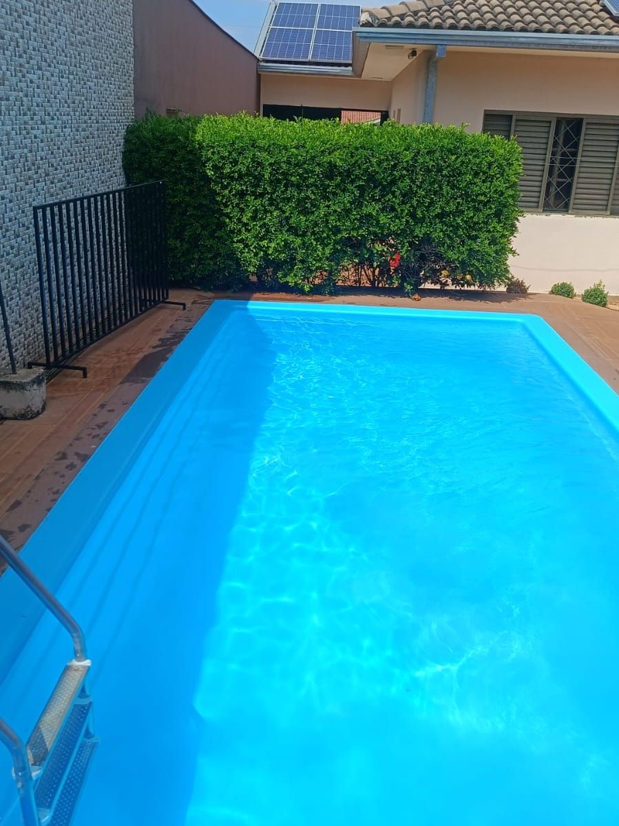 Piscina atendida em Primeiro de Maio